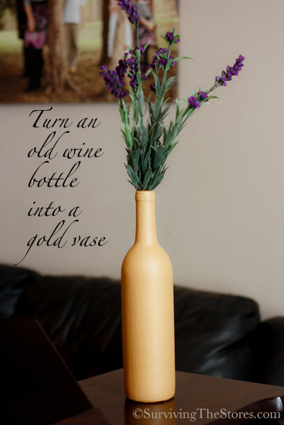 Turn an old wine bottle into a gold vase - no spray painting necessary!
