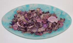 Add dry tea leave to sachet bags for potpourri!