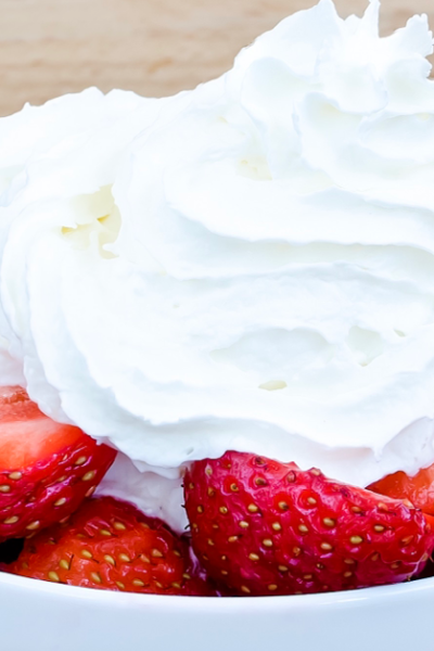 Easy Sugar Free Homemade Whipped Cream {KETO, Low-Carb, THM-S!}